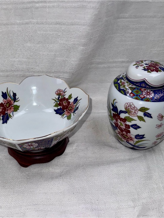 Imari Painted Porcelain Collection Lotus Bowl Plate X2  VTG Japanese Imari Porcelain 7” Lotus Bowl and Matching 7” Ginger Jar